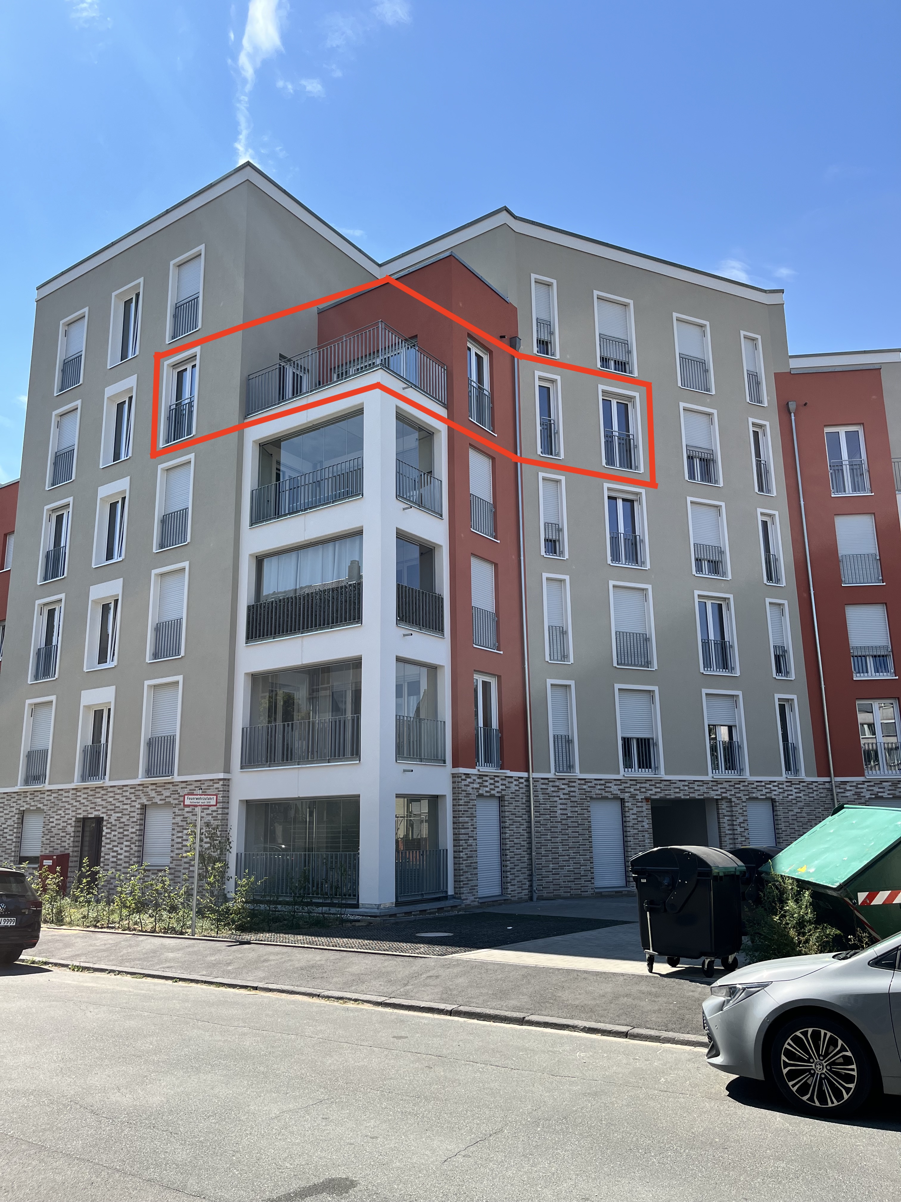 Modernes Wohngebäude der 3-Zimmer-Neubauwohnung in der Artilleriestraße in Darmstadt